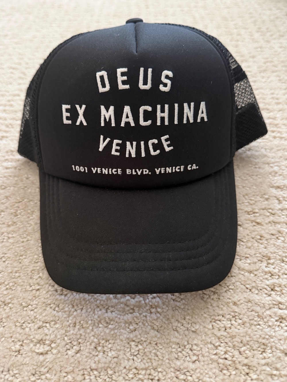 DEUS EX MACHINA - Black Trucker Cap